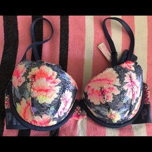 PINK Victoria’s Secret Bra